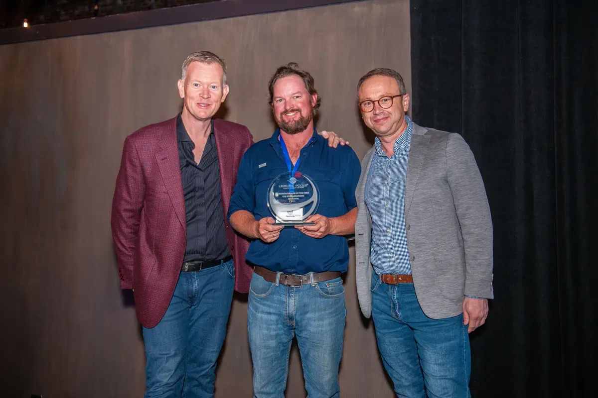 The Pool Company honored as Growth Dealer of the Year by Leisure Pools