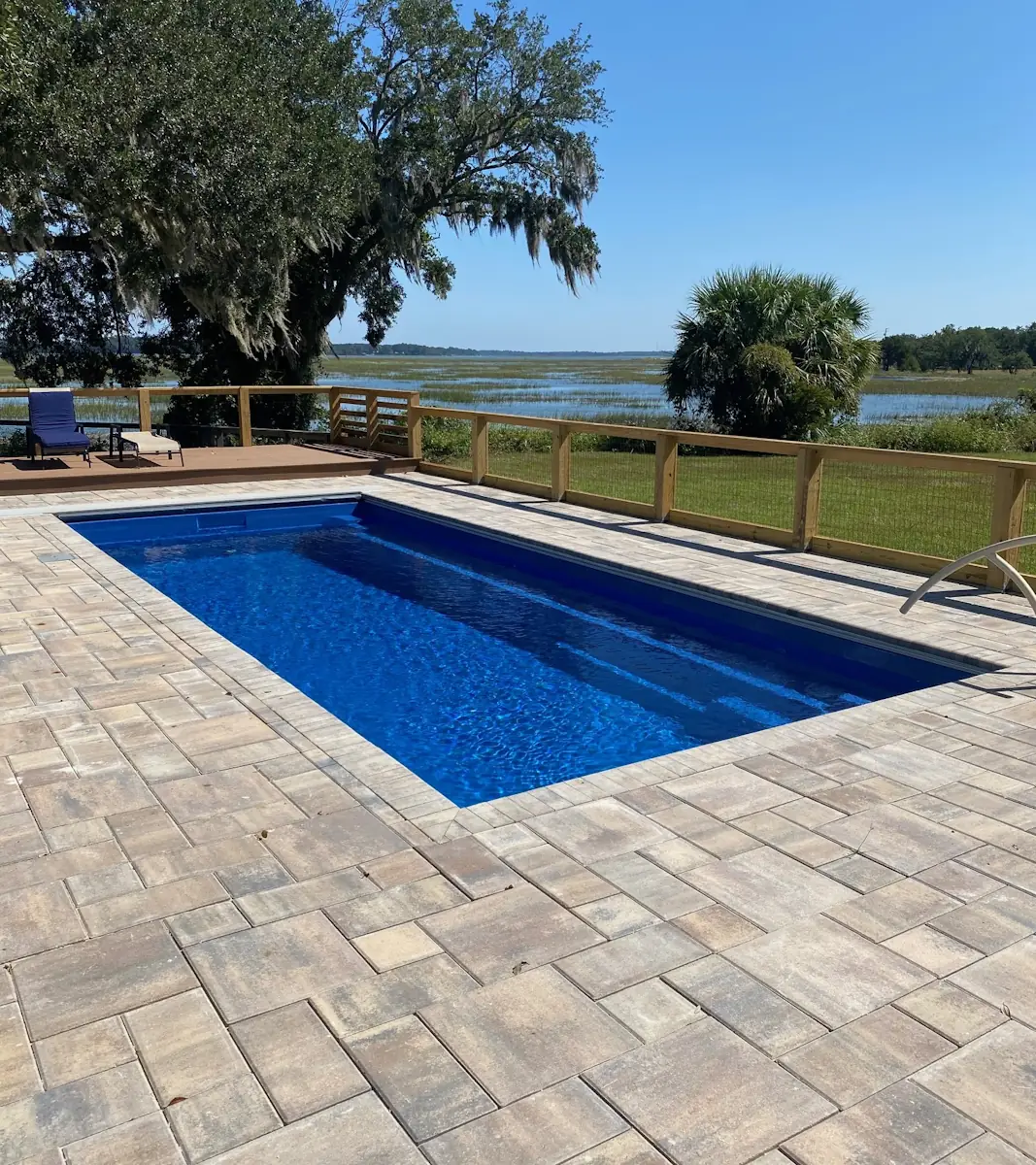 Leisure Pools Reflection 30 in Sapphire Blue