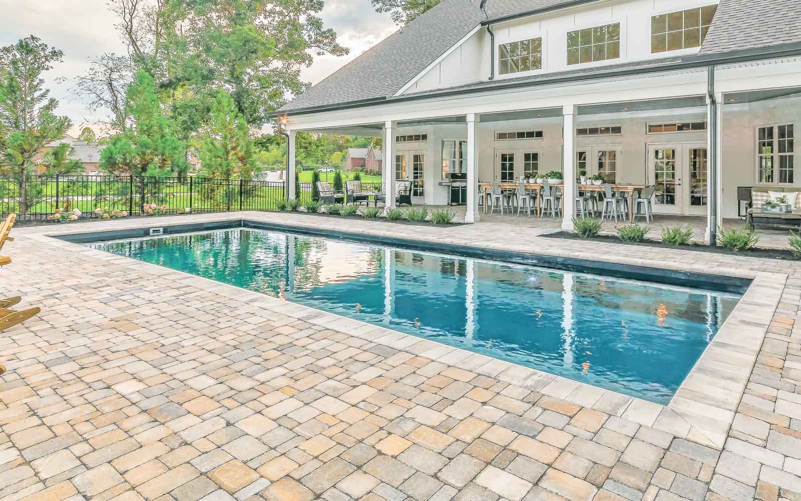 Leisure Pools Beaufort: your Leisure Pools fiberglass pool experts in greater Beaufort, South Carolina